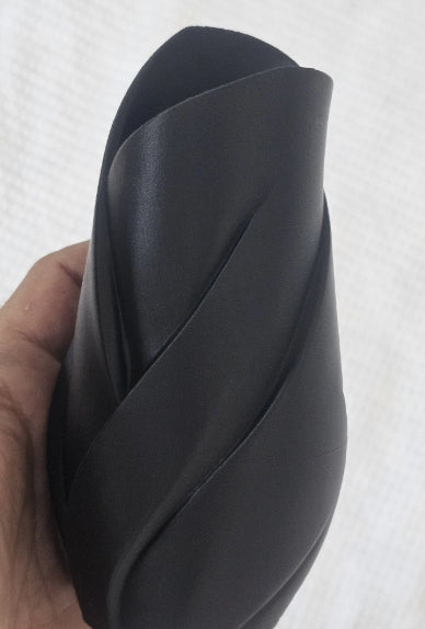 Tulip Leaf Spiral Vase
